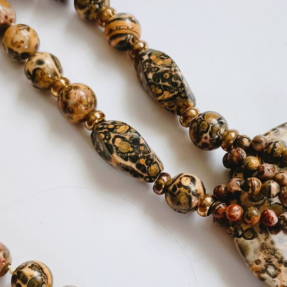 Knotted Jasper Bead Necklace 24" Gold Beads Large Disk Pendant Fish Hook Clasp - Picture 6 of 8
